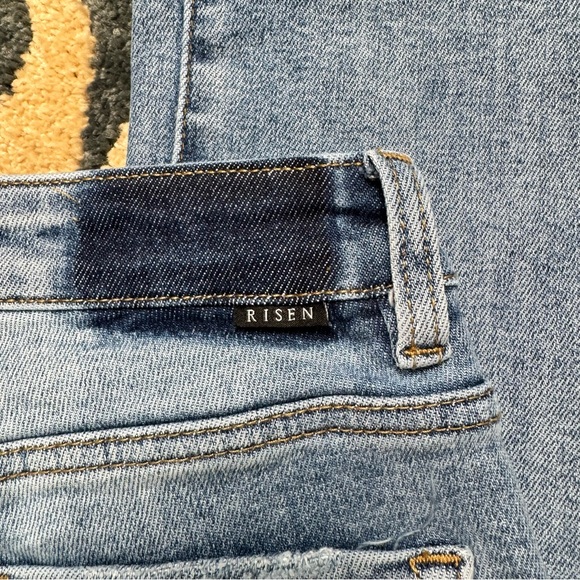 Stylish Light Blue Women's Straight Leg Jeans - Picture 4 of 7